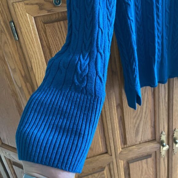 Ava & Viv Dark Green Knitted V-neck Long Sleeve Sweater - Picture 8 of 8